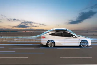 Jusqu’à 80 km par jour de recharge solaire directement sur le toit – MinuteTech
